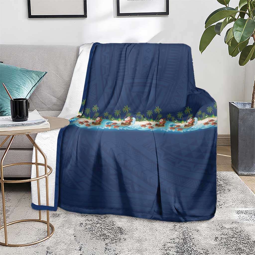 Hawaii Santa Riding Sea Turtle Blanket Mele Kalikimaka Polynesian Pattern - Polynesian Pride