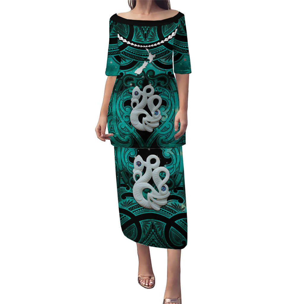 Personalised Maori Matariki Manaia Turquoise Family Matching Puletasi and Hawaiian Shirt Maori Kowhaiwhai Pattern Galaxy LT01 Mom's Dress Turquoise - Polynesian Pride