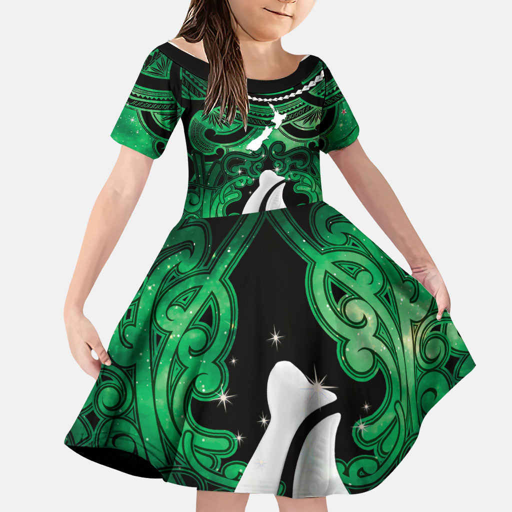 Personalised Maori Matariki Hei Matau Kakariki Family Matching Long Sleeve Bodycon Dress and Hawaiian Shirt Maori Kowhaiwhai Pattern Galaxy LT01 Daughter's Dress Green - Polynesian Pride