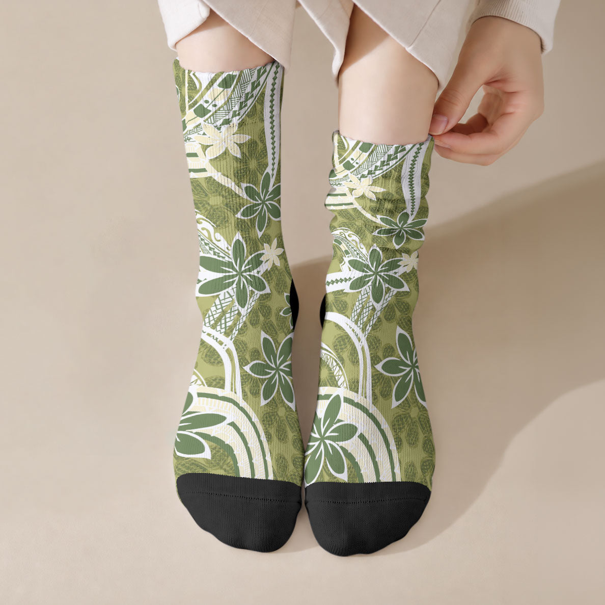 Hawaii Pupuala Plumeria Olive Green Crew Socks Polynesian Pattern LT01 Crew Socks Olive Green - Polynesian Pride