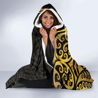 New Zealand Tuatara Plumeria Hooded Blanket Maori Gold Koru Tribal Tattoo LT01 - Polynesian Pride