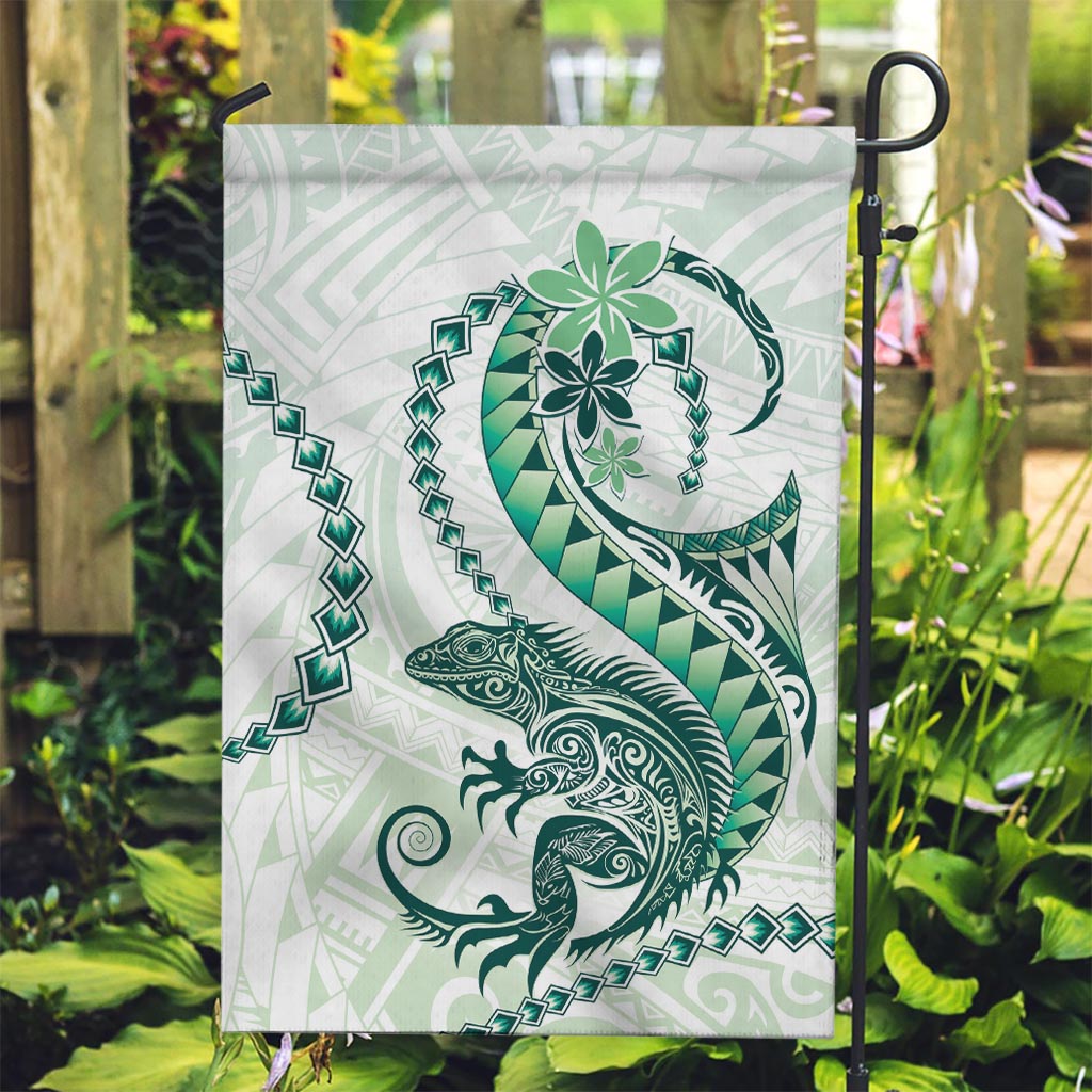 Green Maori Tuatara Garden Flag Luxury Pastel Pattern