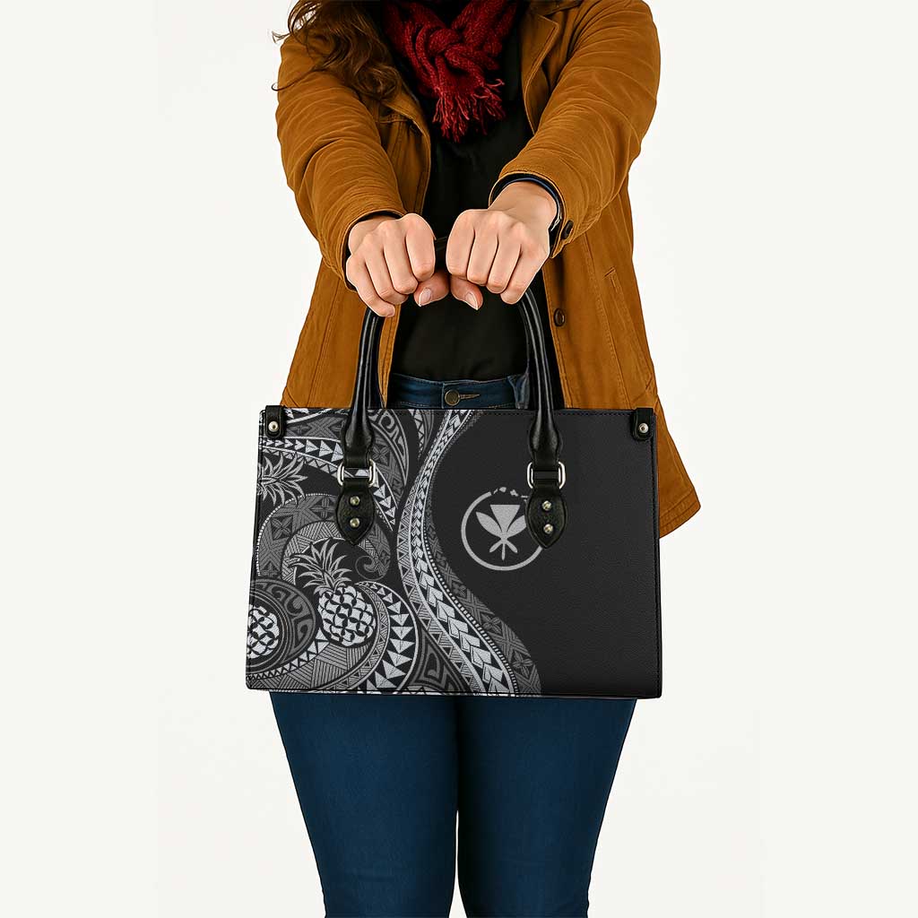 Hawaii Pineapple Gray Scale Tribal Pattern Leather Bag LT01 Black - Polynesian Pride