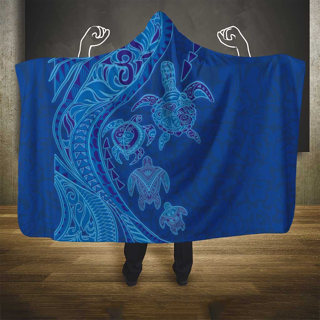 Hawaiian Turtles and Polynesian Art Tattoo Hooded Blanket Ocean Abyss