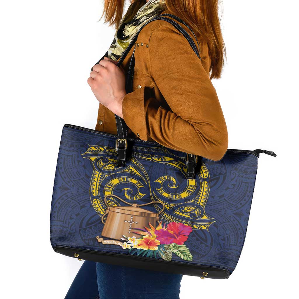 Tokelau Tokehega Day Leather Tote Bag Coat of Arms with Polynesian Tattoo and Hibiscus LT03 Blue - Polynesian Pride