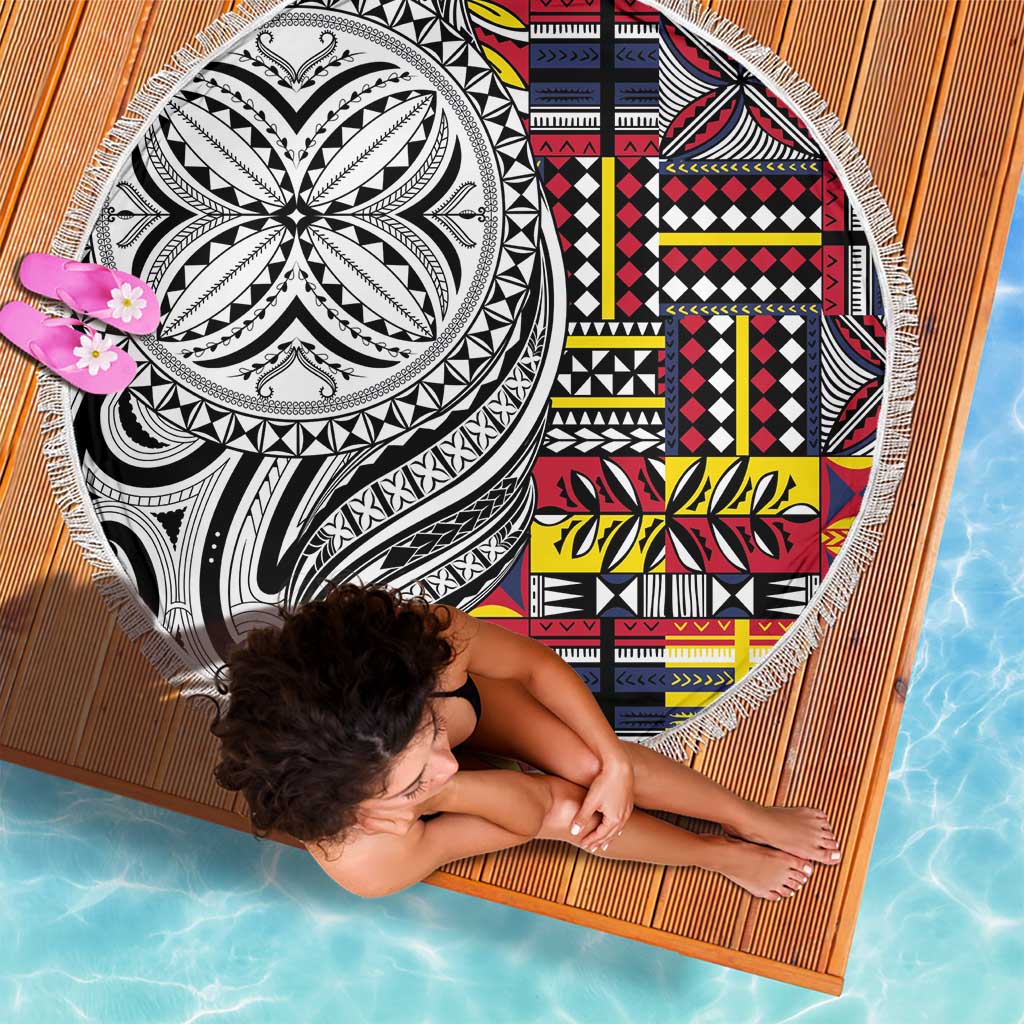 Niue Hiapo and Maori Decoration Tattoos Beach Blanket - Polynesian Pride