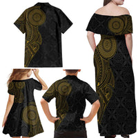 Niue Polynesian Hiapo Tattoo Art Family Matching Off Shoulder Maxi Dress and Hawaiian Shirt Half Style Black Gold Color - Polynesian Pride