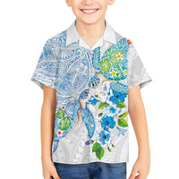 Hawaiian Couple Turtles Honi Family Matching Off Shoulder Short Dress and Hawaiian Shirt Polynesian Art Motifs and Hibiscus White Blue Color LT03 Son's Shirt White - Polynesian Pride