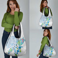 Hawaiian Couple Turtles Honi Grocery Bag Polynesian Art Motifs and Hibiscus White Blue Color - Polynesian Pride