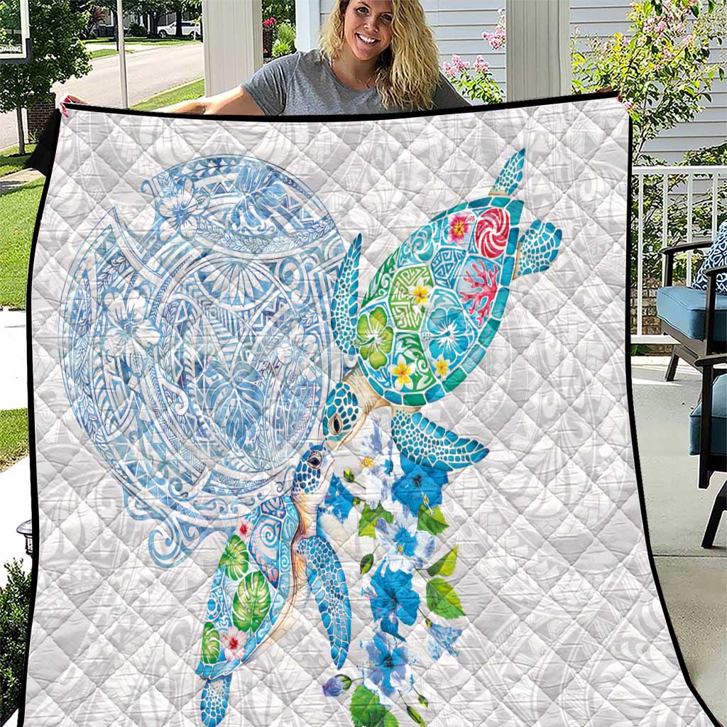 Hawaiian Couple Turtles Honi Quilt Polynesian Art Motifs and Hibiscus White Blue Color - Polynesian Pride