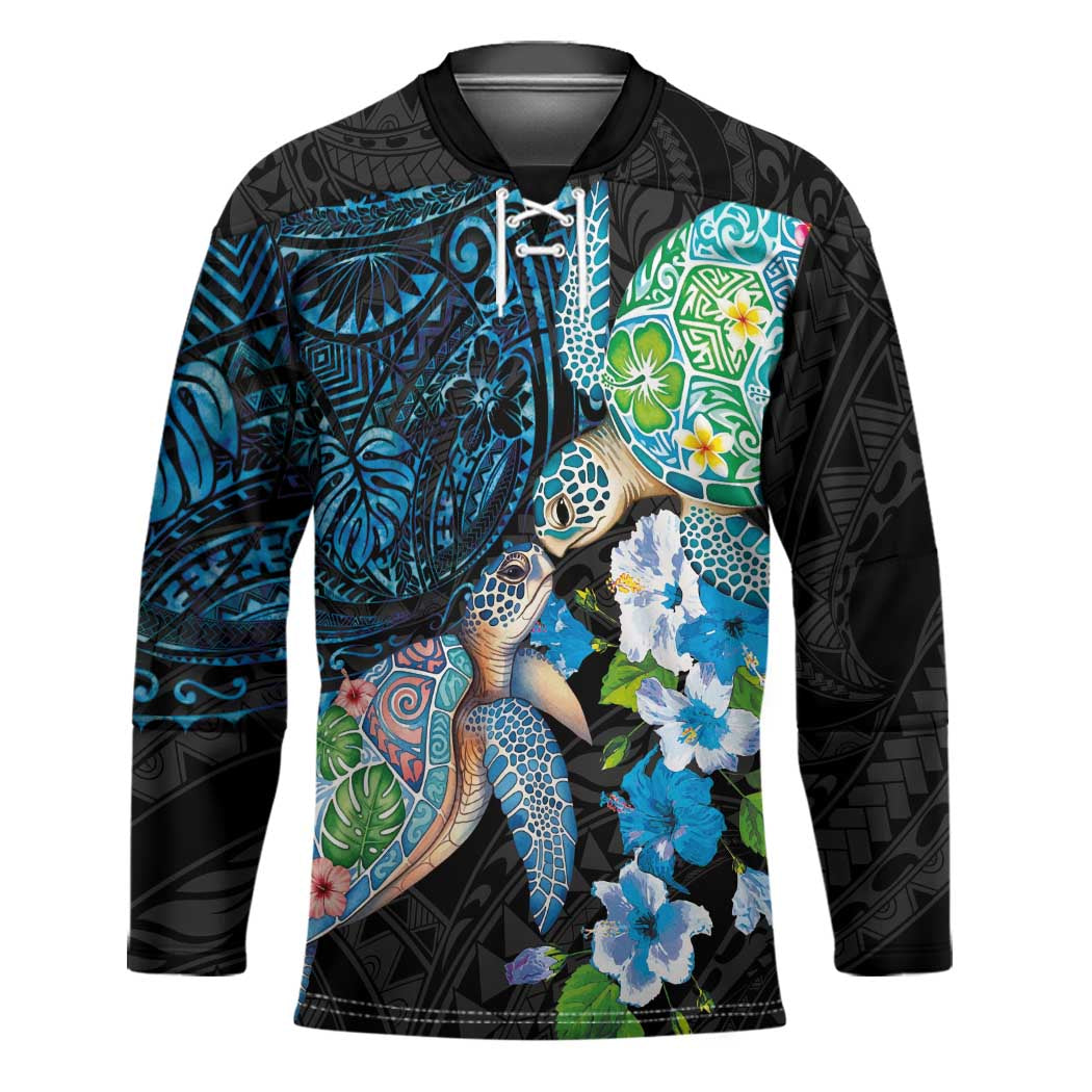 Hawaiian Couple Turtles Honi Hockey Jersey Polynesian Art Motifs and Hibiscus Black Blue Color - Polynesian Pride