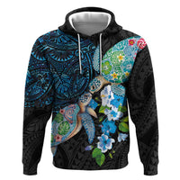 Hawaiian Couple Turtles Honi Hoodie Polynesian Art Motifs and Hibiscus Black Blue Color LT03 Pullover Hoodie Black - Polynesian Pride