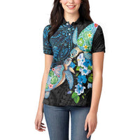Hawaiian Couple Turtles Honi Women Polo Shirt Polynesian Art Motifs and Hibiscus Black Blue Color LT03 - Polynesian Pride