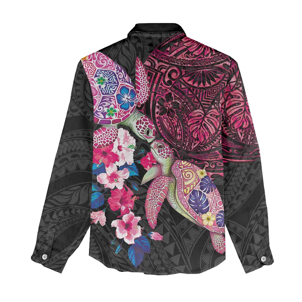 Hawaiian Couple Turtles Honi Women Casual Shirt Polynesian Art Motifs and Hibiscus Black Red Color LT03 - Polynesian Pride