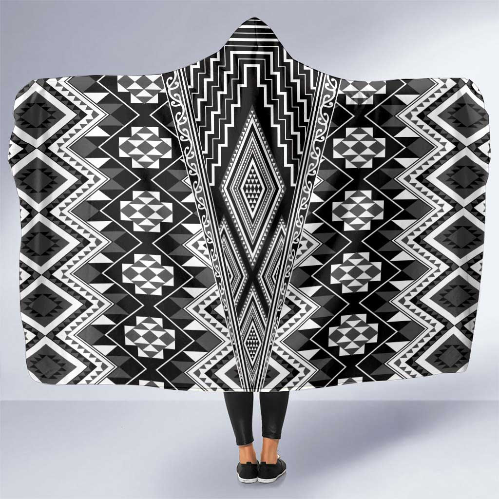 Aotearoa Tukutuku and Poutama Motif Classic Hooded Blanket