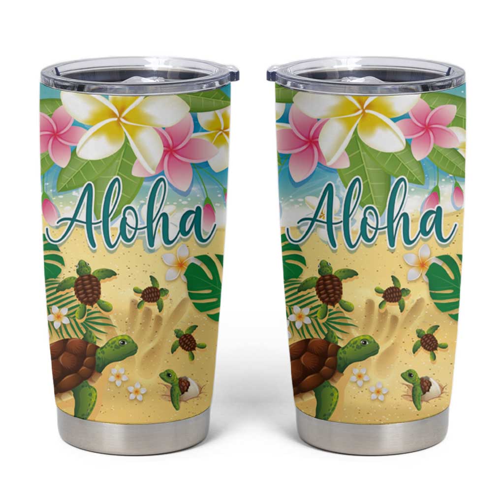 Hawaii Aloha Turtle Family on The Beach with Colorful Tropical Flowers Tumbler Cup