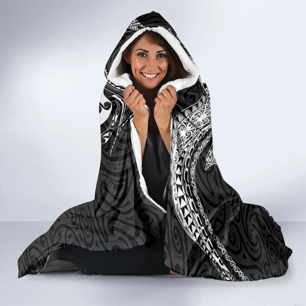 Aotearoa Maori Sea Animals Tribal Hooded Blanket Manta Ray and Shark Moko Pattern Black Color