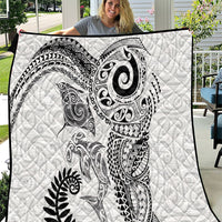 Aotearoa Maori Sea Animals Tribal Quilt Manta Ray and Shark Moko Pattern White Color