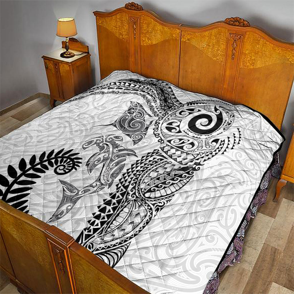 Aotearoa Maori Sea Animals Tribal Quilt Manta Ray and Shark Moko Pattern White Color