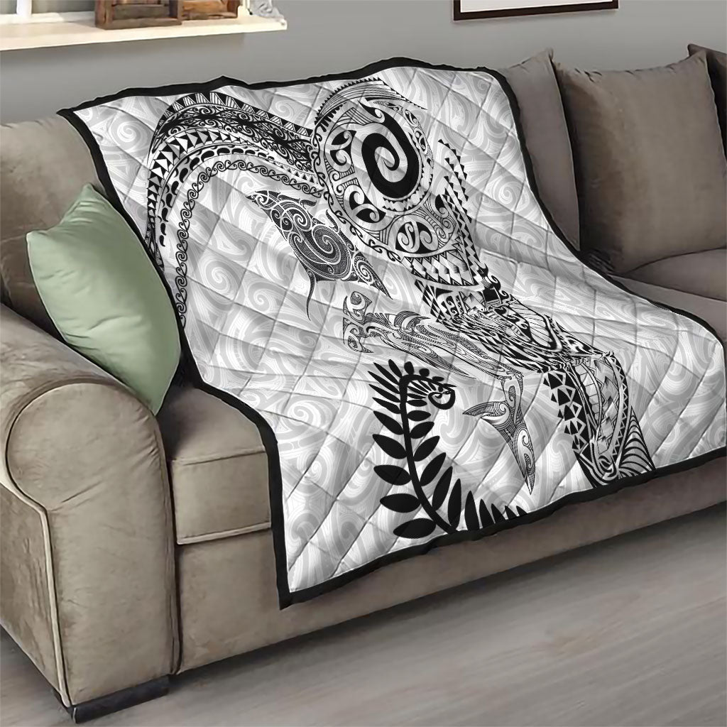 Aotearoa Maori Sea Animals Tribal Quilt Manta Ray and Shark Moko Pattern White Color