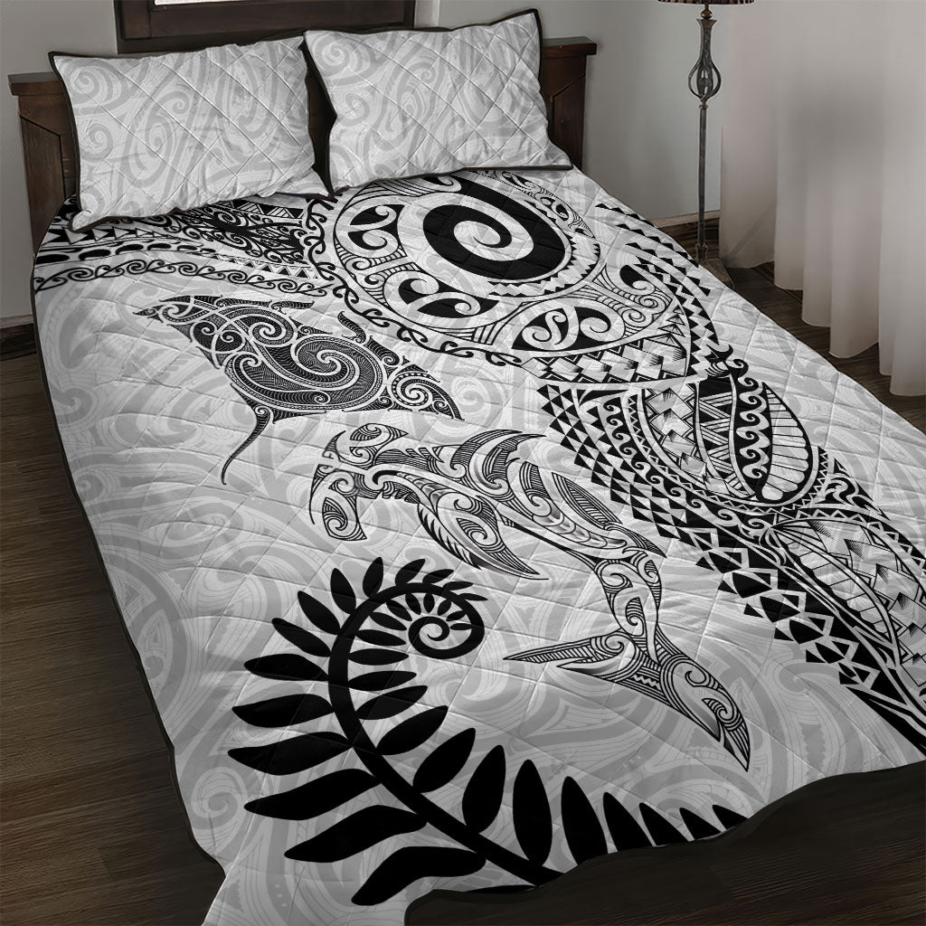 Aotearoa Maori Sea Animals Tribal Quilt Bed Set Manta Ray and Shark Moko Pattern White Color