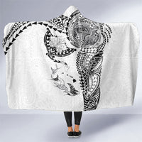 Hawaiian Manta Ray Tribal Hooded Blanket Polynesian Art Motifs White Color