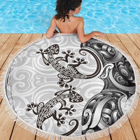 New Zealand Gecko Maori Art Tattoo Beach Blanket White Color