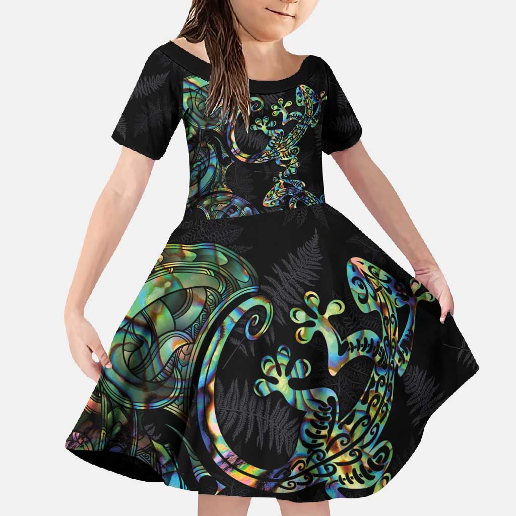 New Zealand Gecko Maori Art Tattoo Family Matching Long Sleeve Bodycon Dress and Hawaiian Shirt Silver Fern and Paua Shell Mode LT03 Daughter's Dress Black - Polynesian Pride