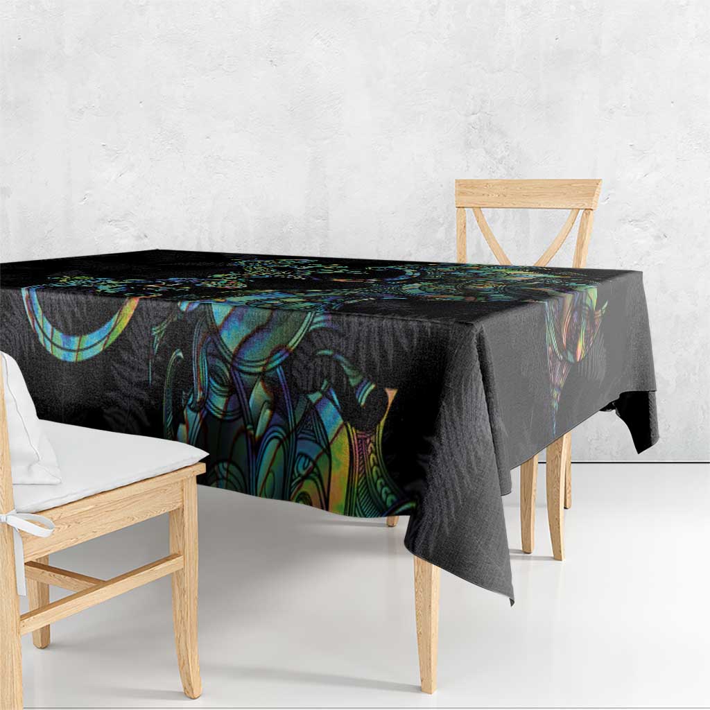 New Zealand Gecko Maori Art Tattoo Tablecloth Silver Fern and Paua Shell Mode