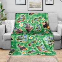 Hawaii Map with Plumeria Flower and Palaka Pattern Blanket Tropical Island Green Design