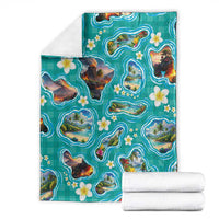 Hawaii Map with Plumeria Flower and Palaka Pattern Blanket Tropical Island Teal Design