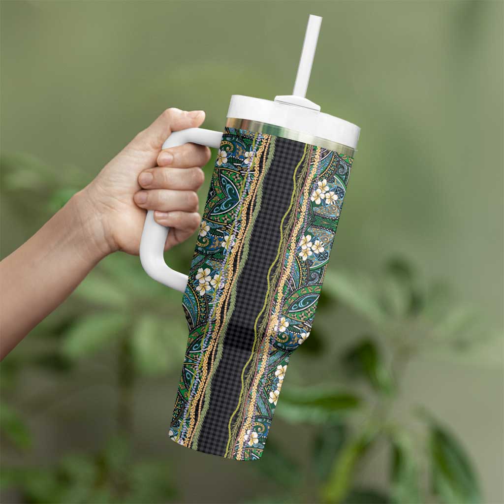 Hawaiian Art Flower Tribal with Lei Tumbler With Handle Palaka Pattern Black Color - Polynesian Pride