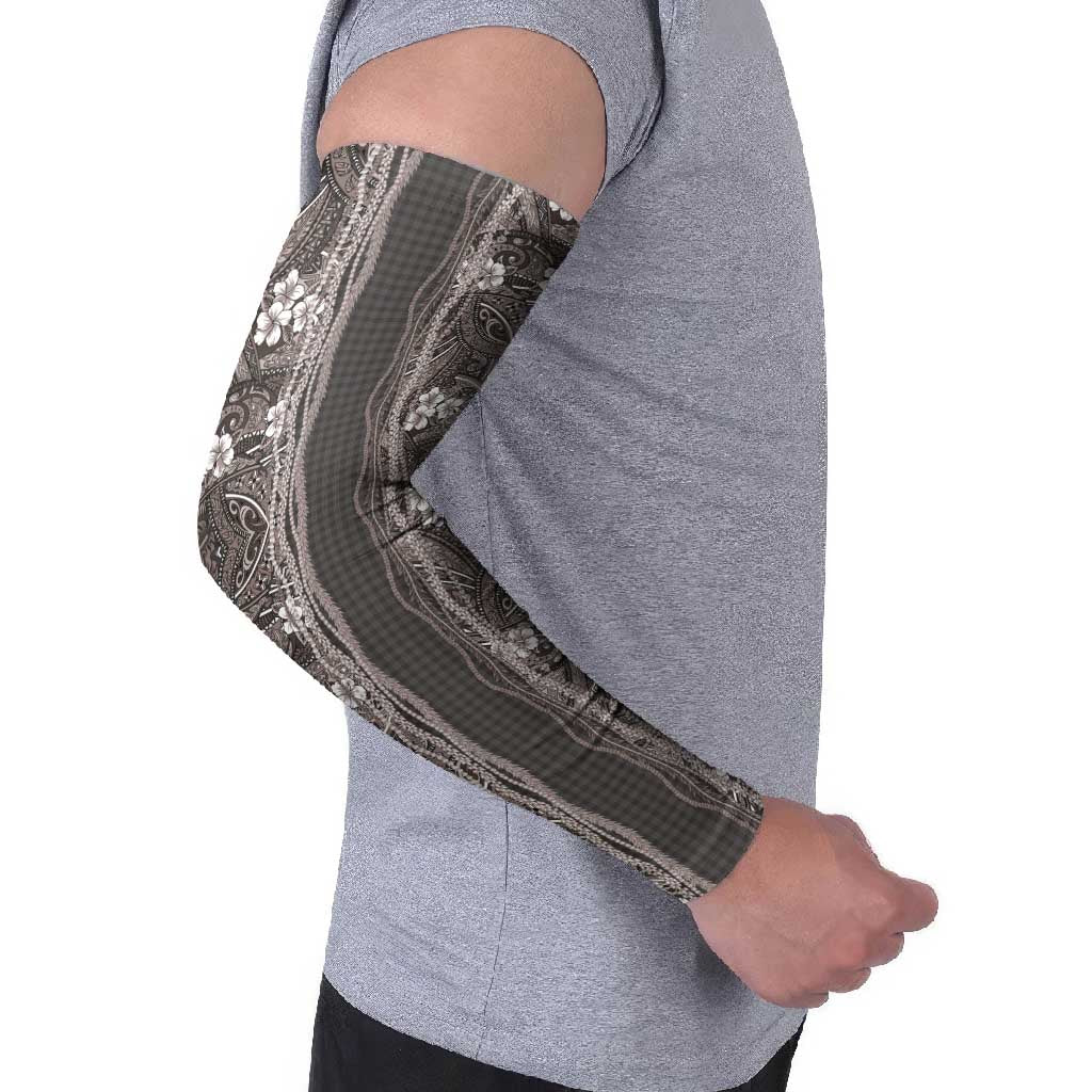 Hawaiian Art Flower Tribal with Lei Arm Sleeves Palaka Pattern Grayscale - Polynesian Pride