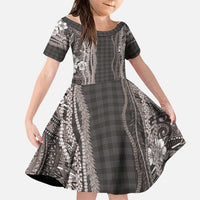 Hawaiian Art Flower Tribal with Lei Family Matching Off Shoulder Maxi Dress and Hawaiian Shirt Palaka Pattern Grayscale LT03 Daughter's Dress Gray - Polynesian Pride