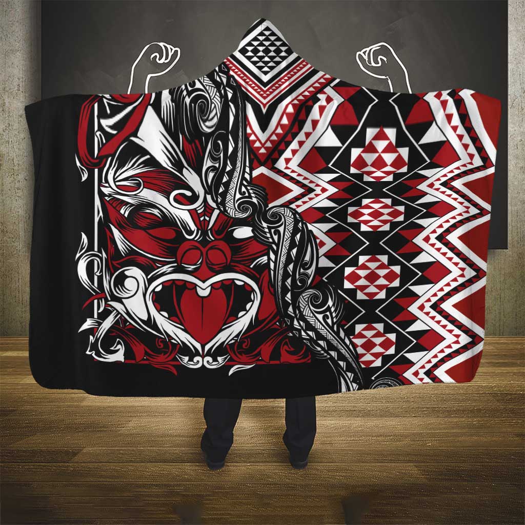 Aotearoa Maori Moko Art with Taniko Half Style Hooded Blanket