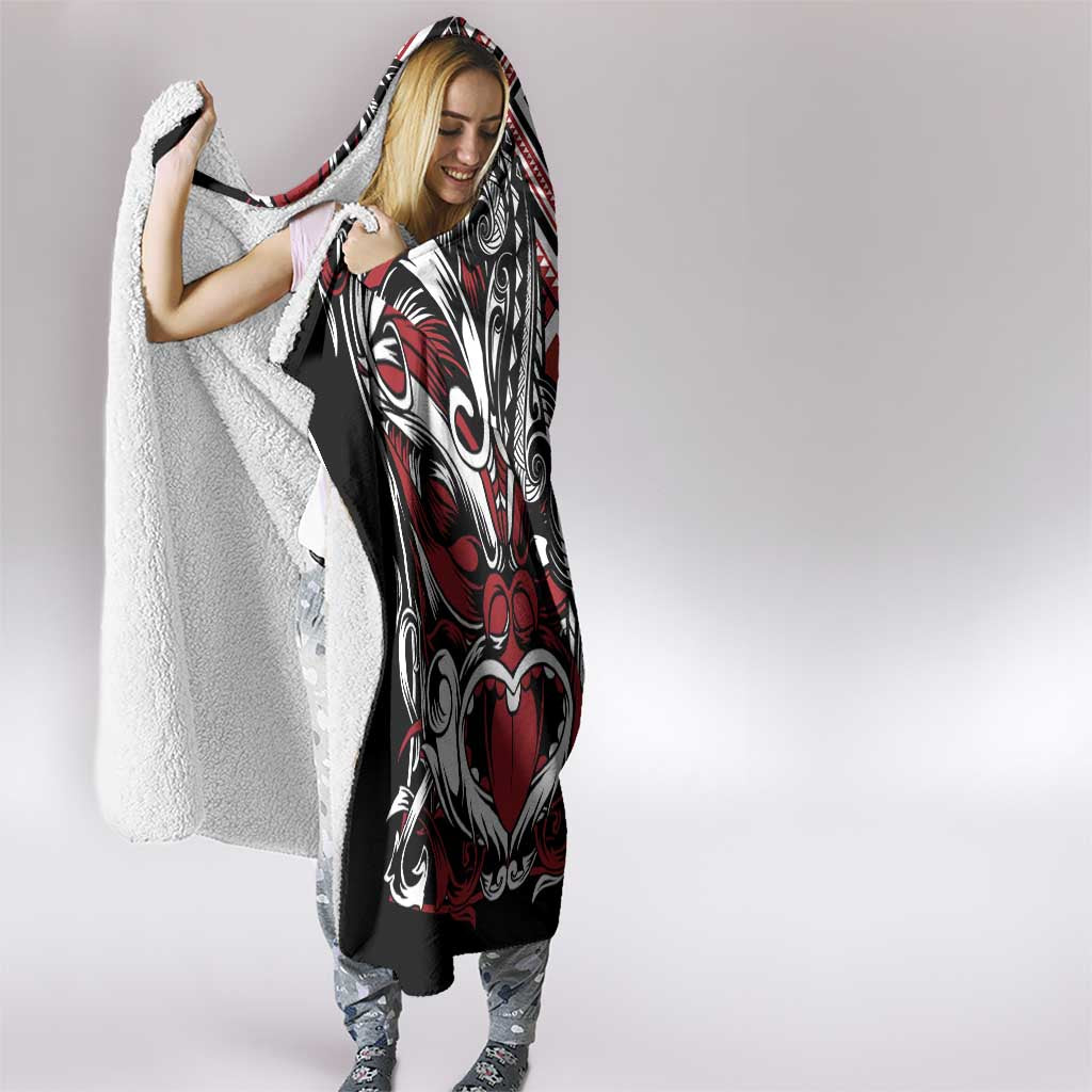 Aotearoa Maori Moko Art with Taniko Half Style Hooded Blanket