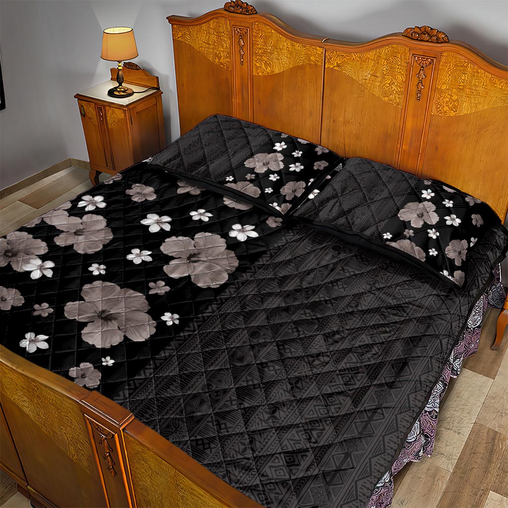 Hawaii Hibiscus and Plumeria Flowers Quilt Bed Set Tapa Tribal Pattern Half Style Grayscale Mode