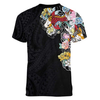 Hawaiian and Japanese Together Women V-Neck T-Shirt Colorful Traditional Japanese Tattoo and Kakau Pattern Black Color