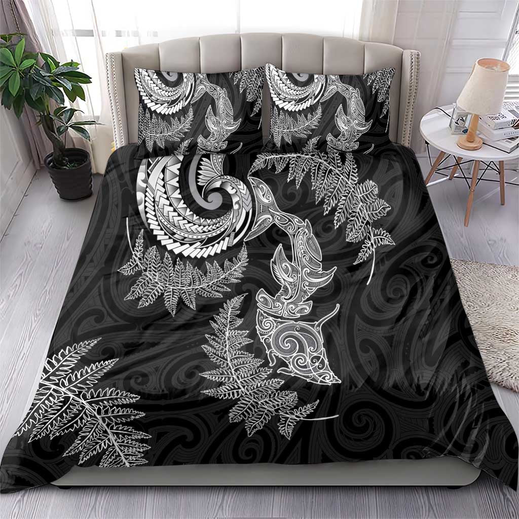 New Zealand Sea Animals with Maori Tribal Tattoo Bedding Set Shark Manta Ray with Silver Fern Black