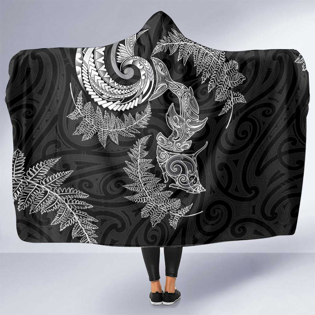 New Zealand Sea Animals with Maori Tribal Tattoo Hooded Blanket Shark Manta Ray with Silver Fern Black