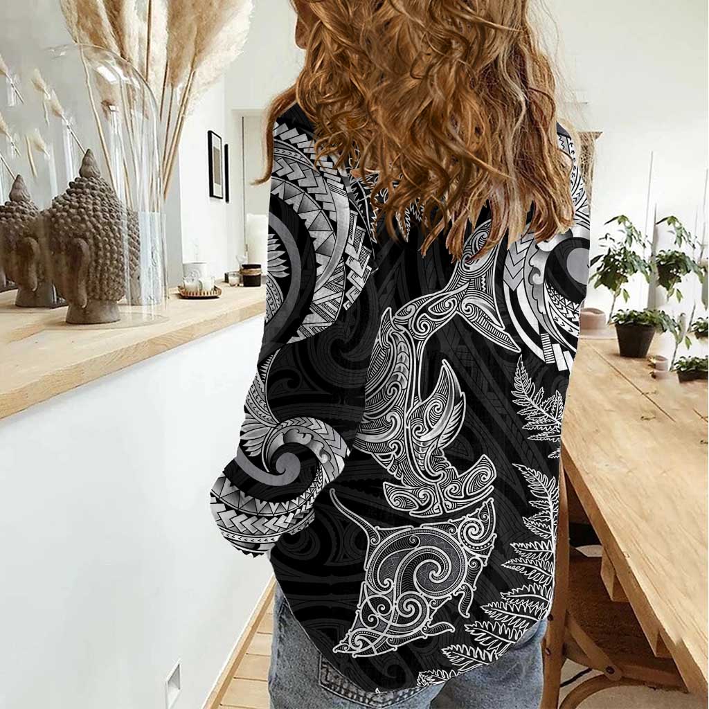 New Zealand Sea Animals with Maori Tribal Tattoo Women Casual Shirt Shark Manta Ray with Silver Fern Black