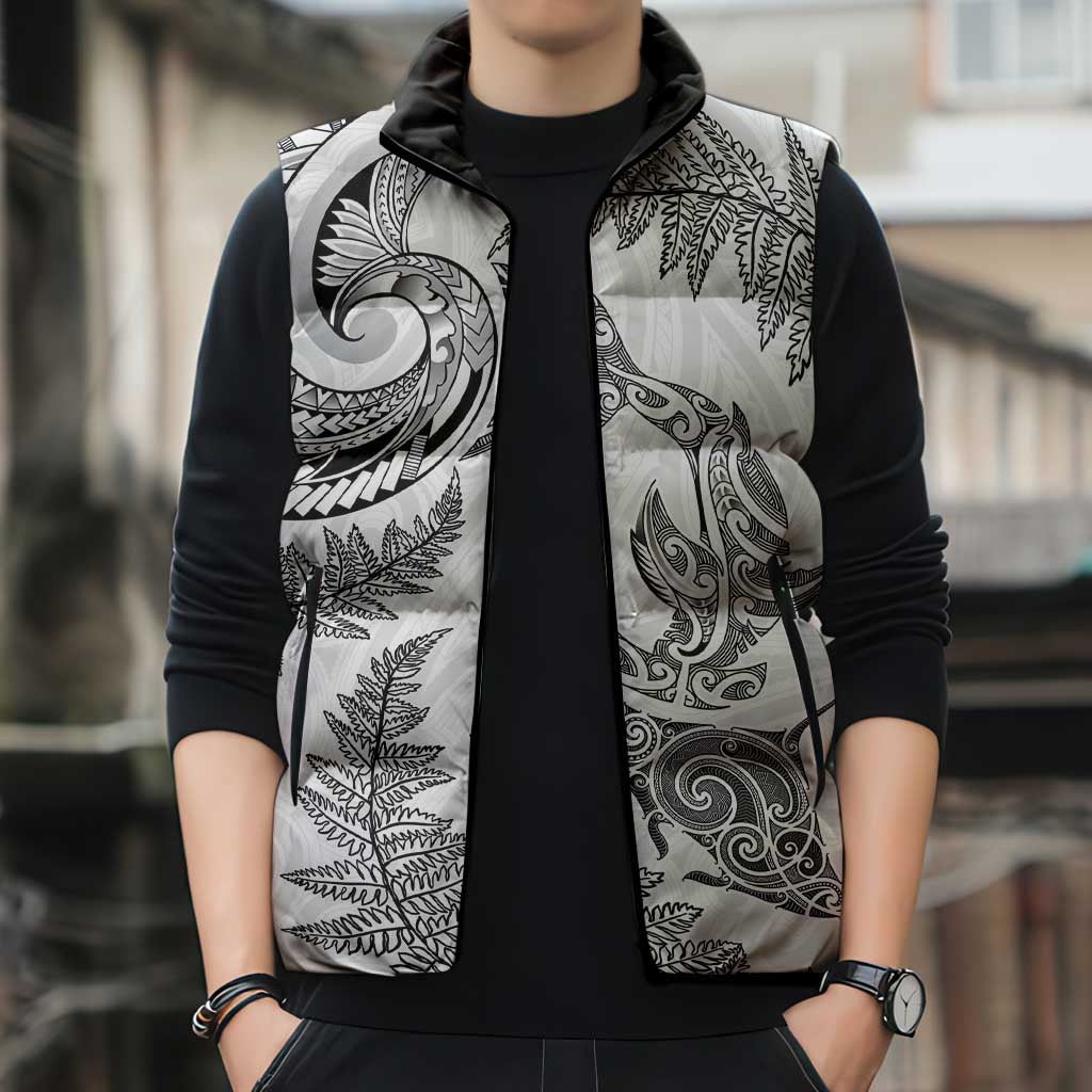New Zealand Sea Animals with Maori Tribal Tattoo Sleeveless Puffer Jacket Shark Manta Ray with Silver Fern White