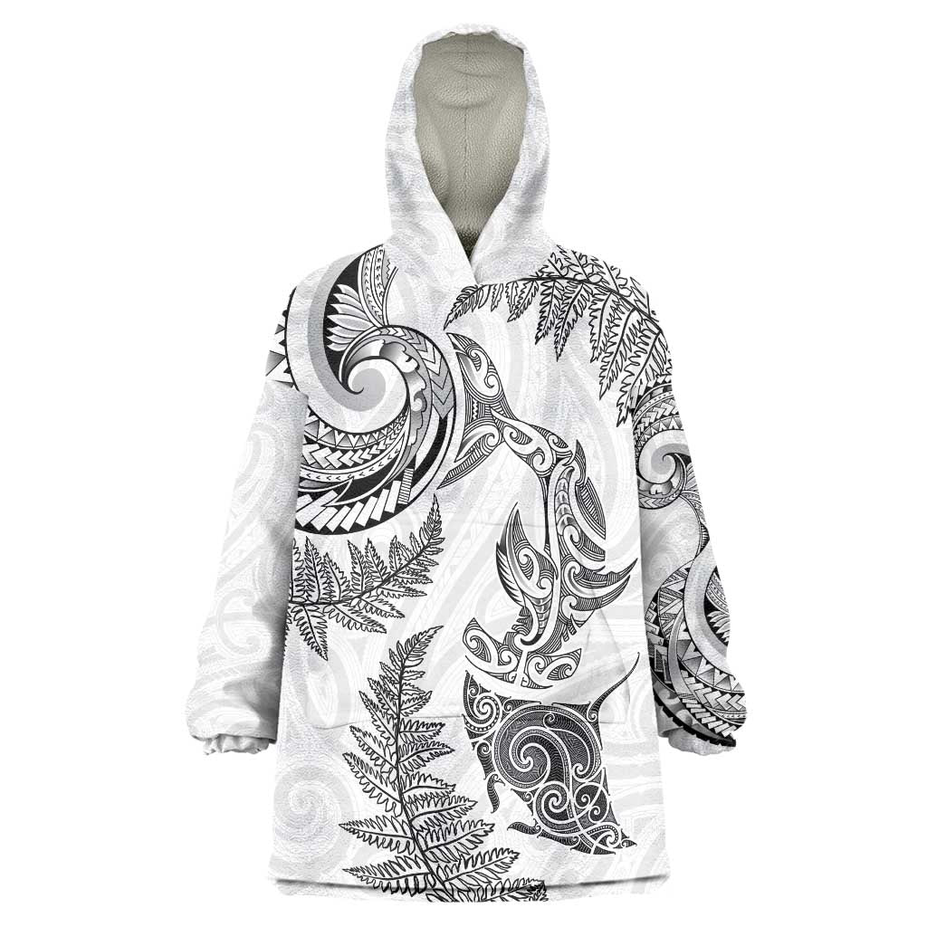 New Zealand Sea Animals with Maori Tribal Tattoo Wearable Blanket Hoodie Shark Manta Ray with Silver Fern White LT03 One Size White - Polynesian Pride