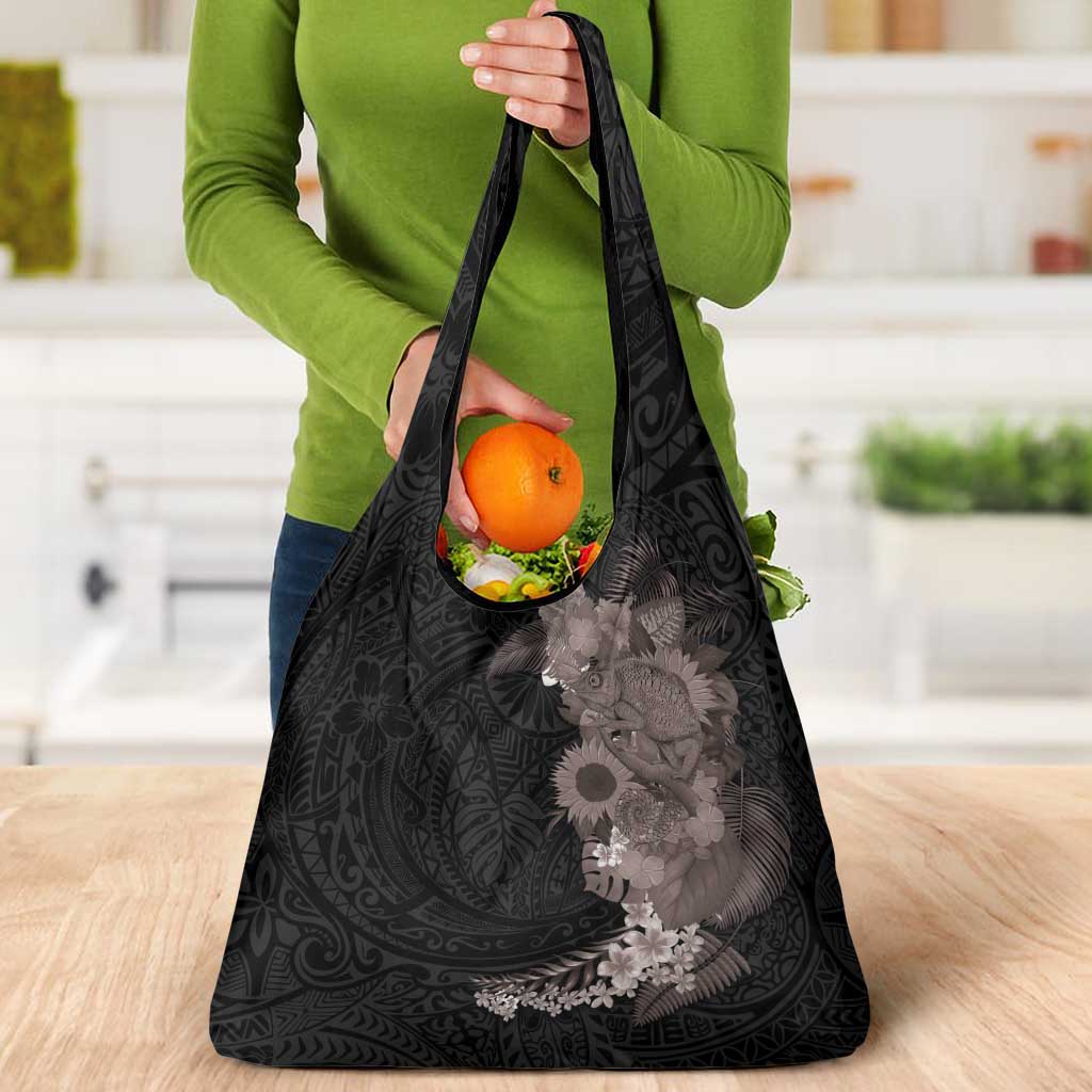 Hawaiian Tropical Plants and Chameleon Grocery Bag Polynesian Art Grayscale - Polynesian Pride