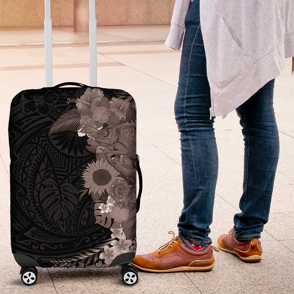 Hawaiian Tropical Plants and Chameleon Luggage Cover Polynesian Art Grayscale - Polynesian Pride