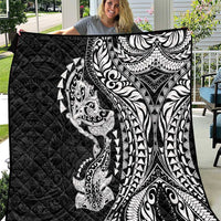 Hawaiian Manta Ray and Hammerhead Shark Tribal Tattoo Quilt with Polynesian Tribal Pattern Black-White Color