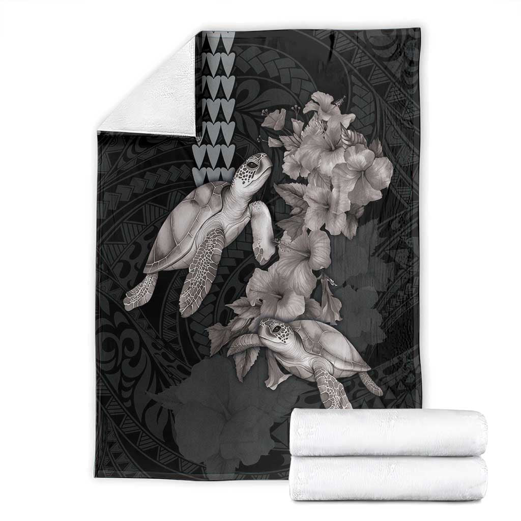 Hawaiian Turtle Love Couple Blanket - Sweet Hibiscus and Kakau Pattern Grayscale Color