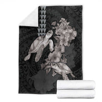 Hawaiian Turtle Love Couple Blanket - Sweet Hibiscus and Kakau Pattern Grayscale Color