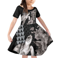 Hawaiian Turtle Love Couple Family Matching Off Shoulder Short Dress and Hawaiian Shirt - Sweet Hibiscus and Kakau Pattern Grayscale Color