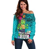 Hawaii Great Aloha Run 40th Anniversary Off Shoulder Sweater With Turtle Mascot Marathon Hibiscus and Kakau LT03 Women Turquoise - Polynesian Pride